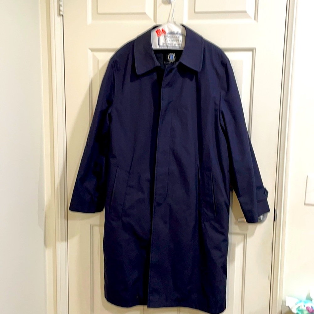 “Like New” William Wallace Blue Trench Coat Size 42r with removable lining.